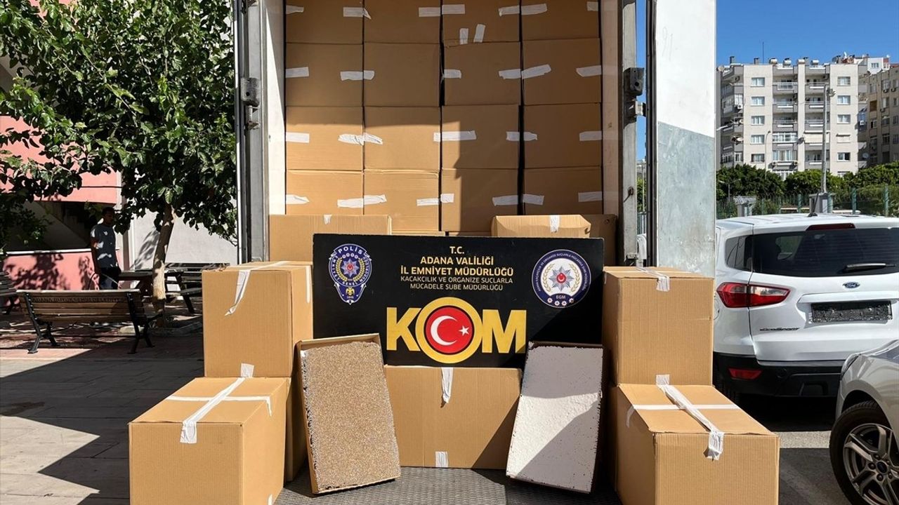 Adana'da Kaçak Makaron Operasyonu: 5 Milyon Ele Geçirildi