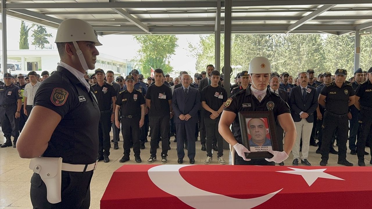 Adana'da Kalp Krizi Sonucu Hayatını Kaybeden Polis Memurunun Cenazesi