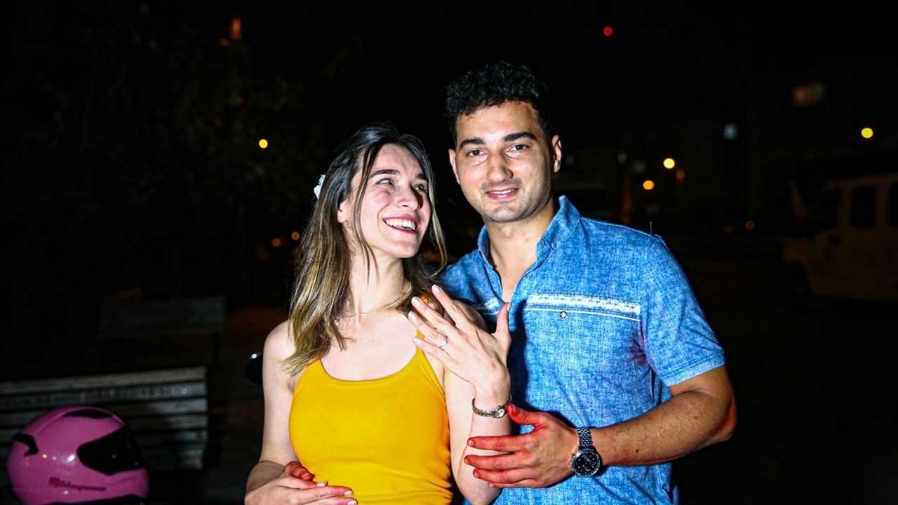 Adana'da Mizansene Dönüşen Evlenme Teklifi