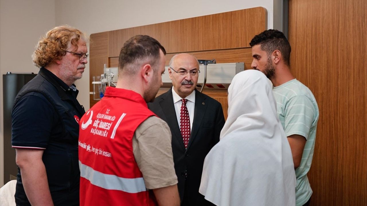 Adana Valisi Köşger, Filistinli Hastaları Ziyaret Etti