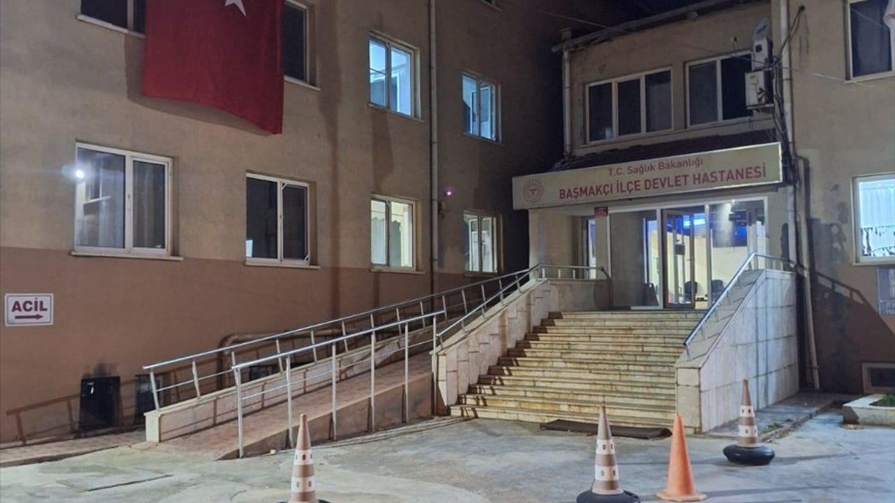 Afyonkarahisar'da 'Terörsüz Türkiye' İçin Bayrak Seferberliği