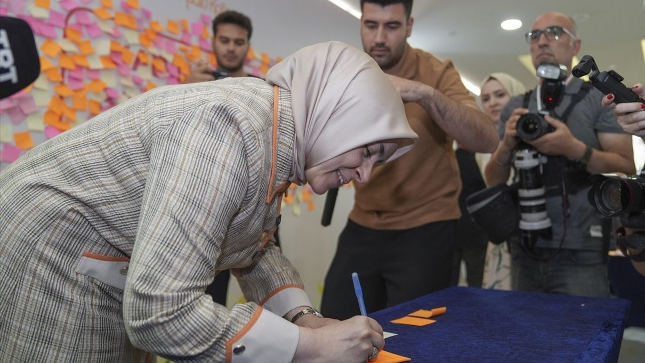 AK Parti Kadın Kolları Liderlik Akademisi Kampı Tamamlandı