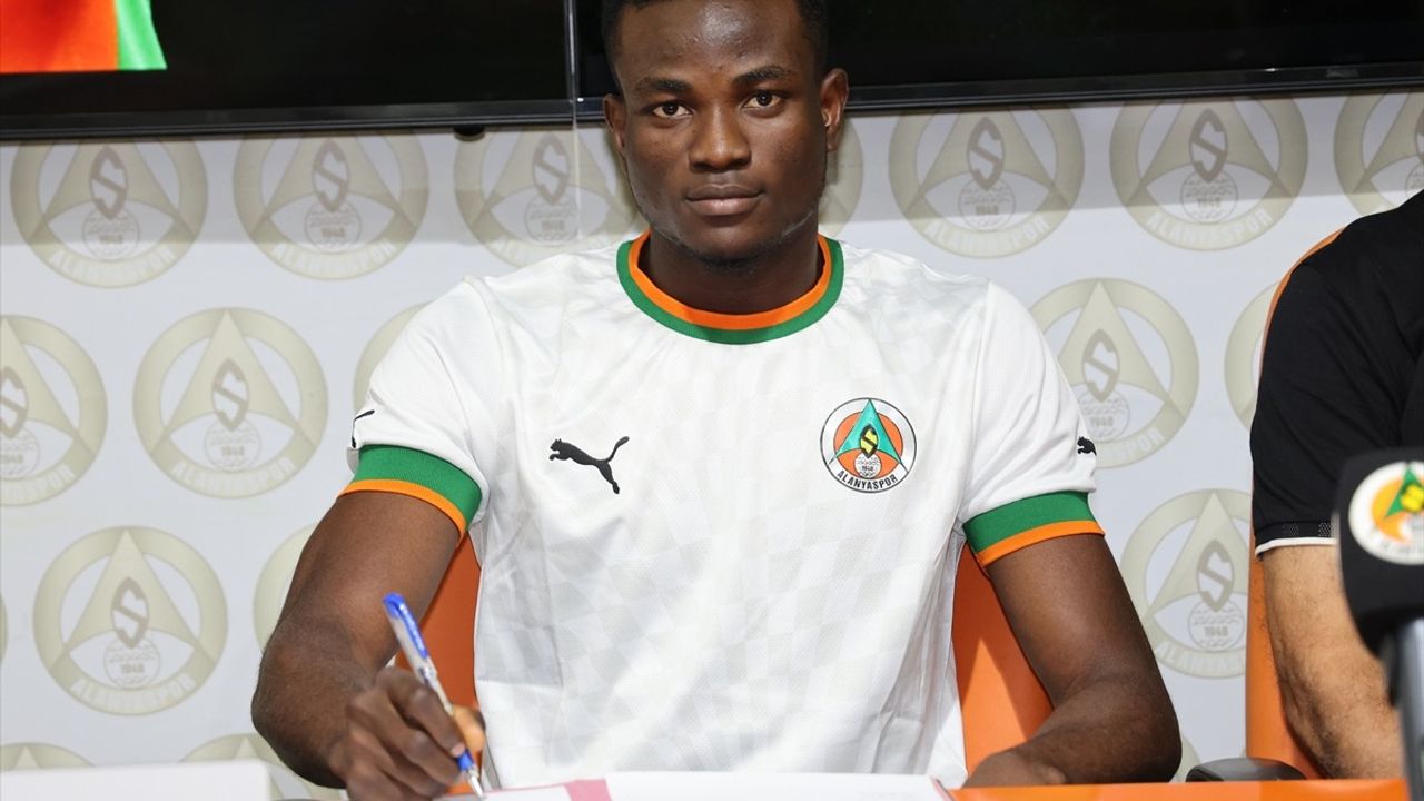 Alanyaspor, Kadrosunu 2 Yeni Oyuncu ile Güçlendirdi