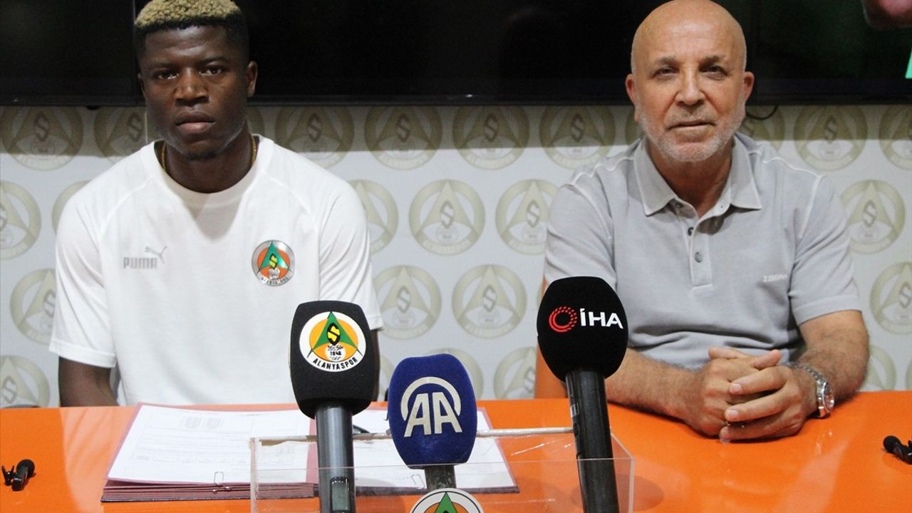 Alanyaspor, Maestro ile 4 Yıllık Anlaşma Sağladı