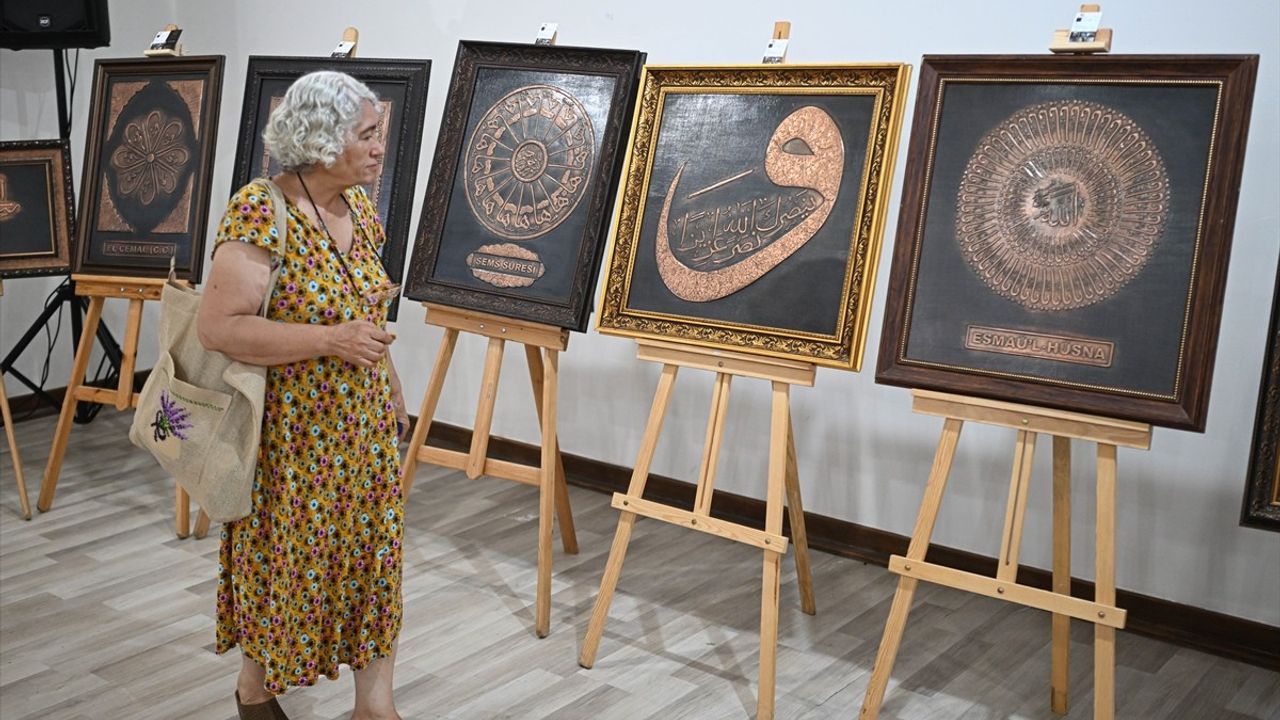 Ankara'da 'Toprak ve Bayrak' Sergisi Açıldı