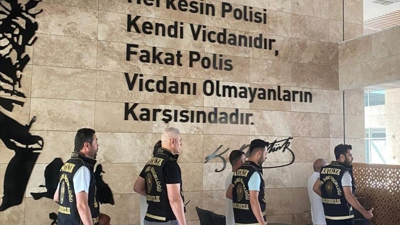 Antalya'da Sahte Belge ile Gayrimenkul Satışı İddiası