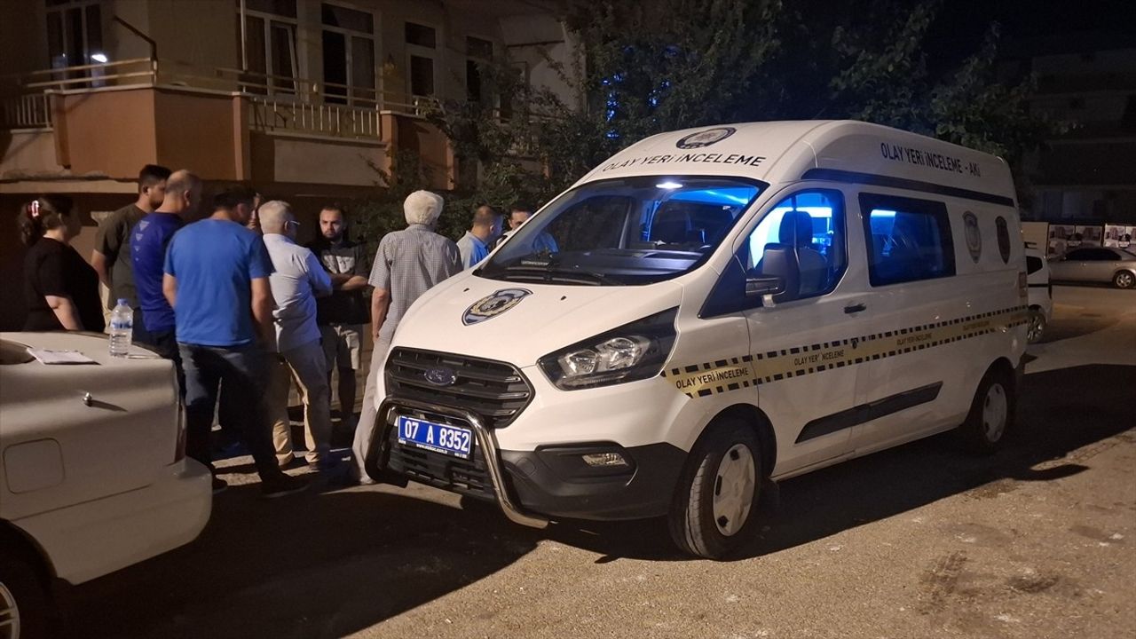 Antalya'da Üniversite Öğrencisi Kız Kardeşi Tarafından Öldürüldü