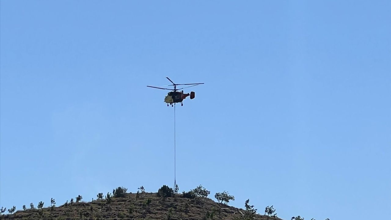 Antalya'daki Orman Yangınlarına Müdahale Devam Ediyor