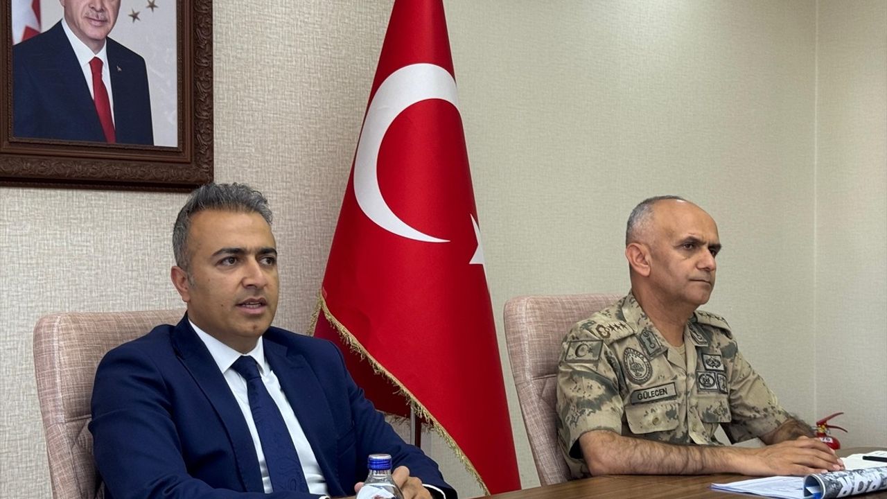 Ardahan Valisi Hayrettin Çiçek'ten Basın Bilgilendirmesi