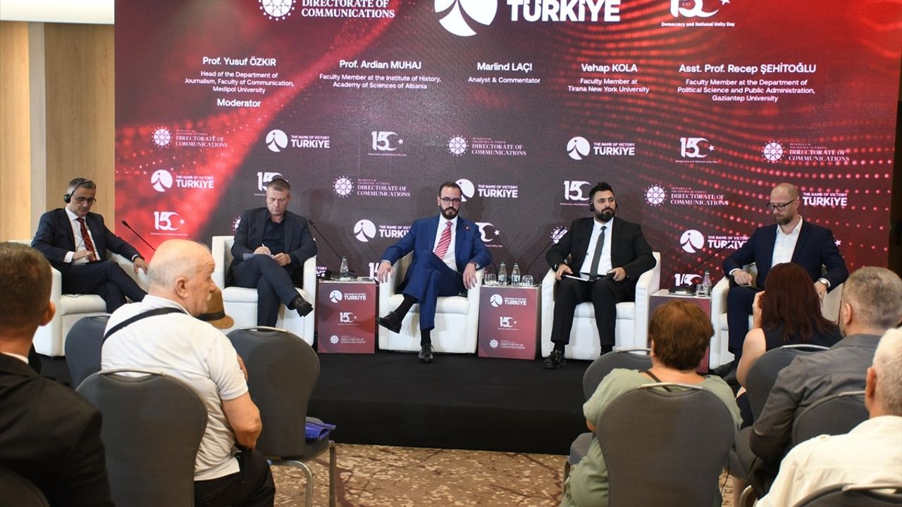Arnavutluk'ta 'Zaferin Adı Türkiye' Paneli Gerçekleştirildi