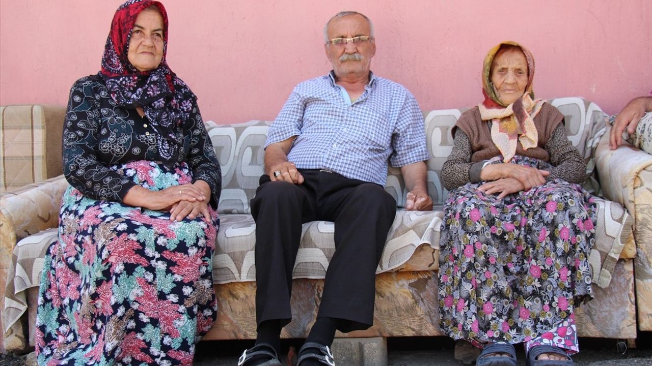 Asırlık Çınar Hatice Nine: 107 Yılı Geride Bıraktı