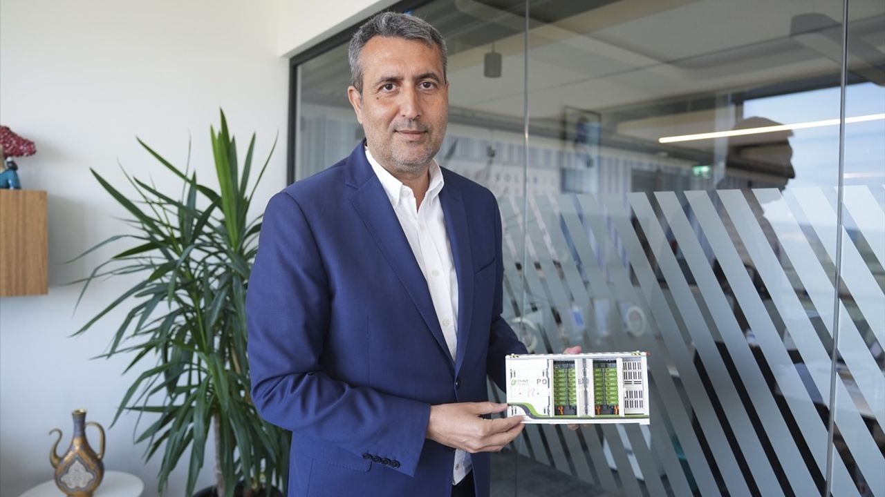 Astronergy Türkiye'de 700 Milyon Dolarlık Güneş Hücresi Fabrikası Kuruyor