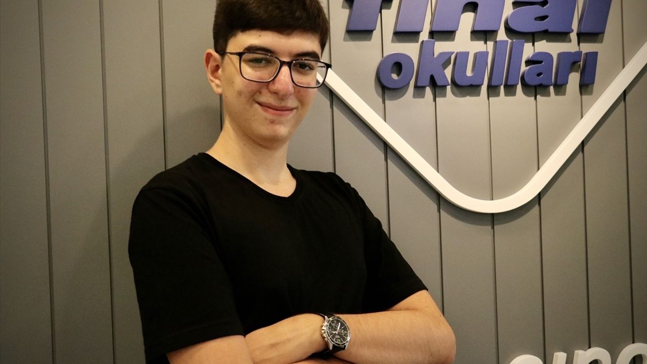 Atakan Demir'in Yabancı Dil Testi Başarısı ve Tıp Hedefi