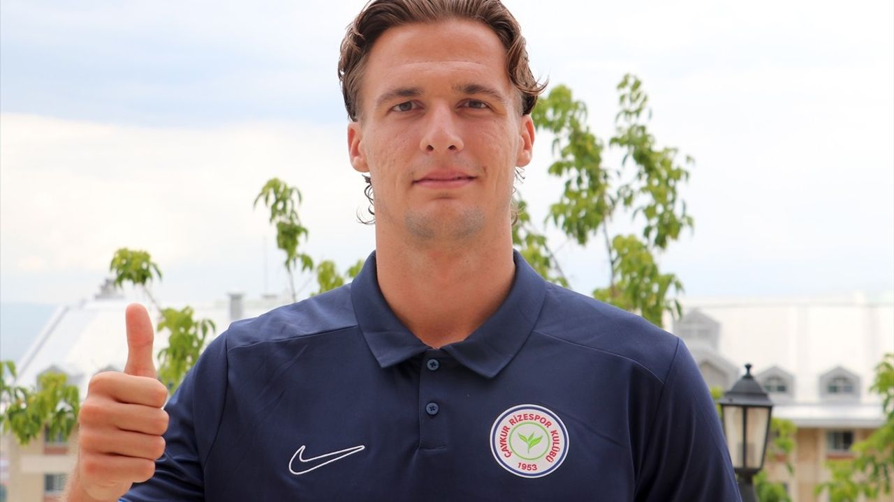 Attila Mocsi: Çaykur Rizespor'da Gelişimime Türkiye ile Devam Ediyorum