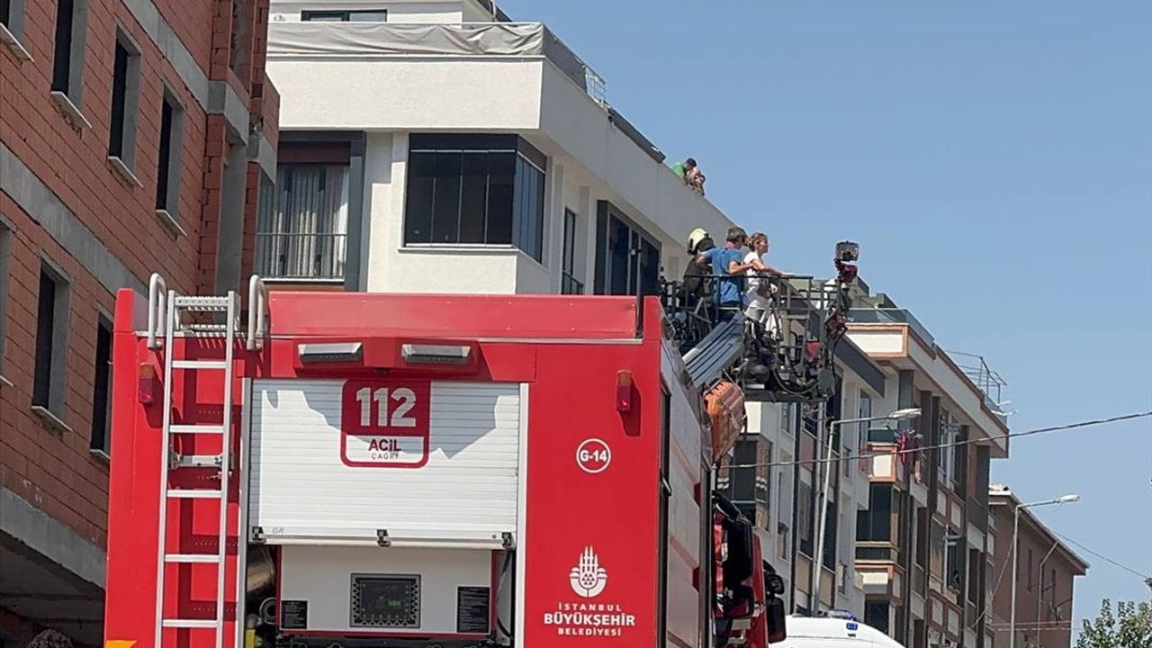 Avcılar'da Yangın: 3 Yaralı