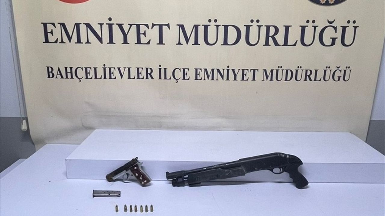 Bahçelievler'de Polis Kılığında Hırsızlık Yapan İki Şüpheli Tutuklandı