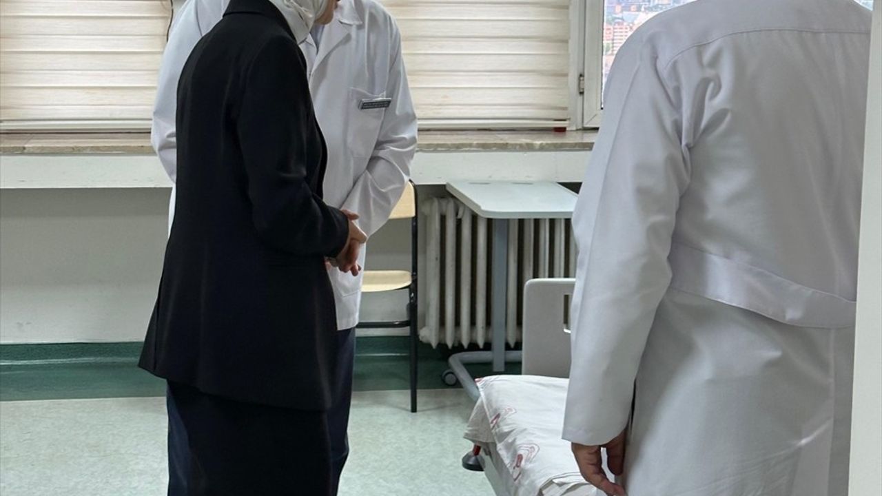 Bakan Göktaş, Metan Gazından Etkilenen Askerleri Ziyaret Etti