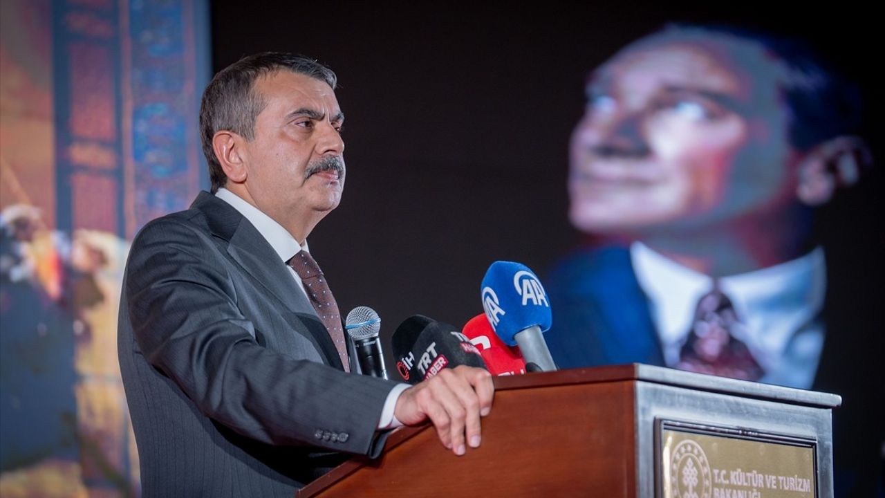 Bakan Göktaş ve Bakan Tekin Muharrem Ayı İftar Programına Katıldı