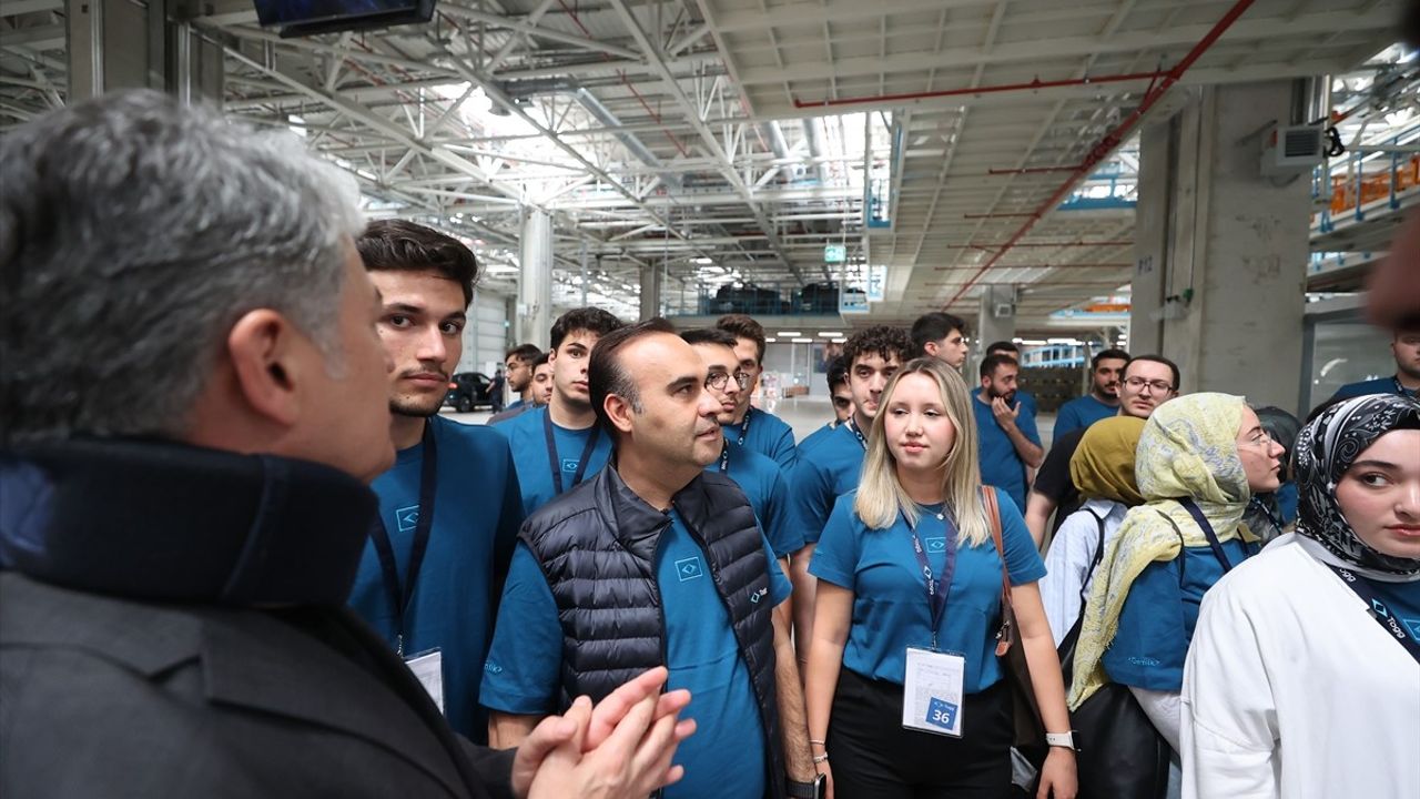 Bakan Kacır: Togg, Geleceğin Yarışlarına Hazır