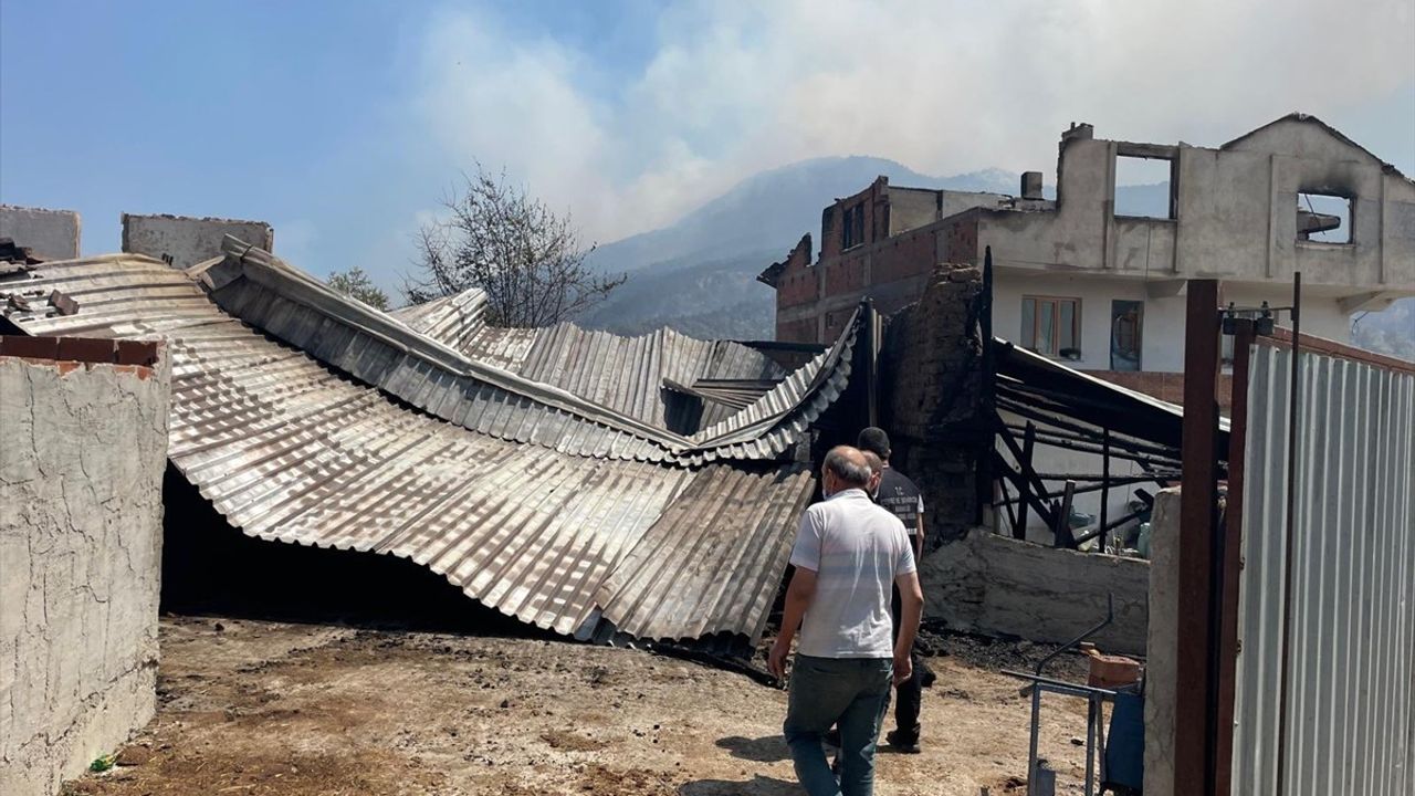 Bakan Kurum, Sakarya Orman Yangını ile İlgili Bilgilendirme Yaptı