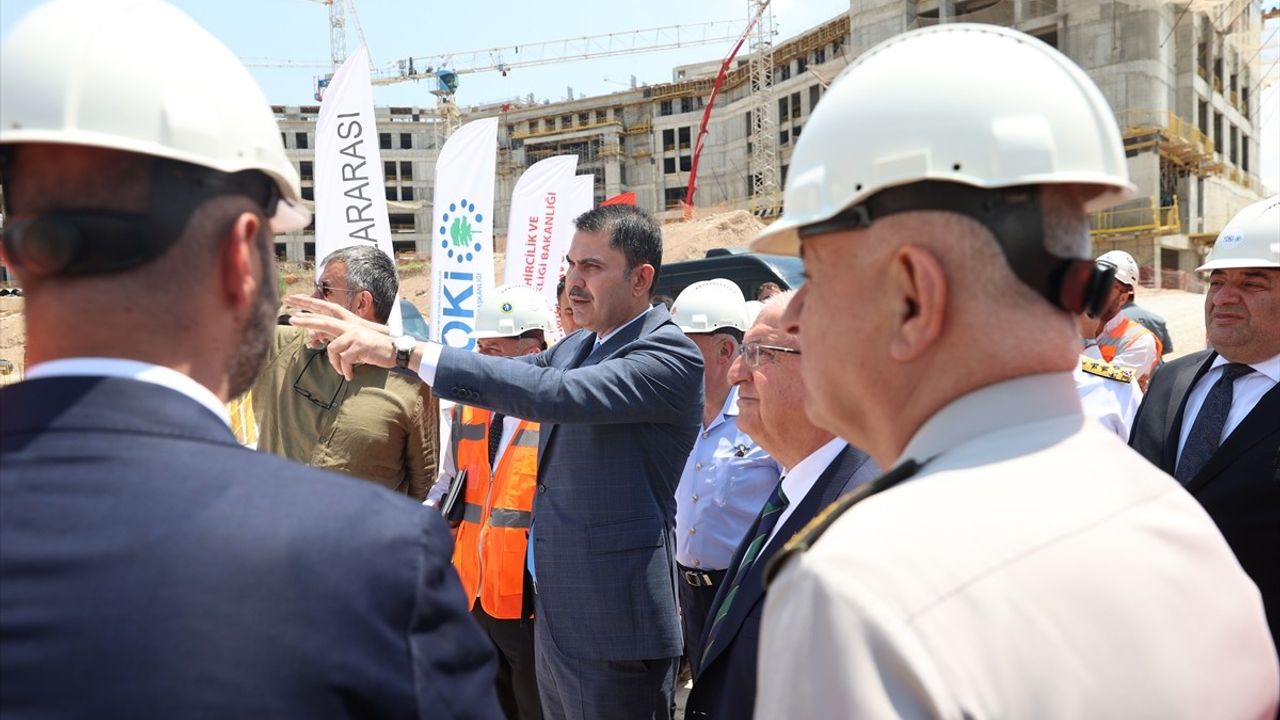 Bakanlar Güler ve Kurum, Ay Yıldız Yerleşkesinde İncelemelerde Bulundu