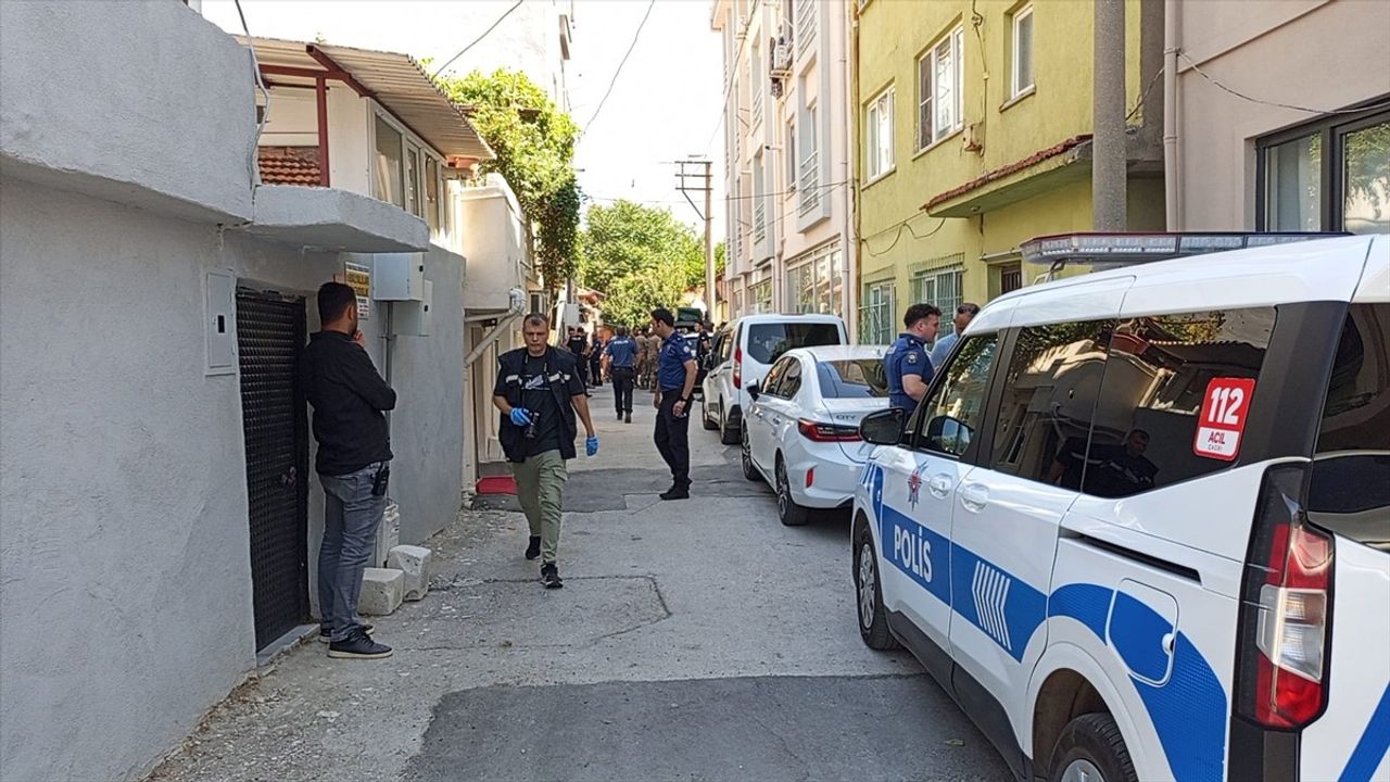 Balıkesir'de Polis Memuruna Saldırı: Şüpheli Gözaltına Alındı