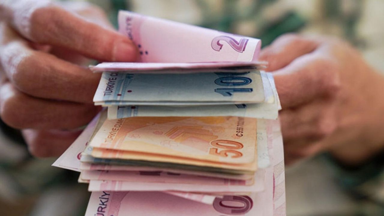 Bankacılık Sektöründe Yan Haklar Savaşı: Akbank ve Garanti Zirvede!