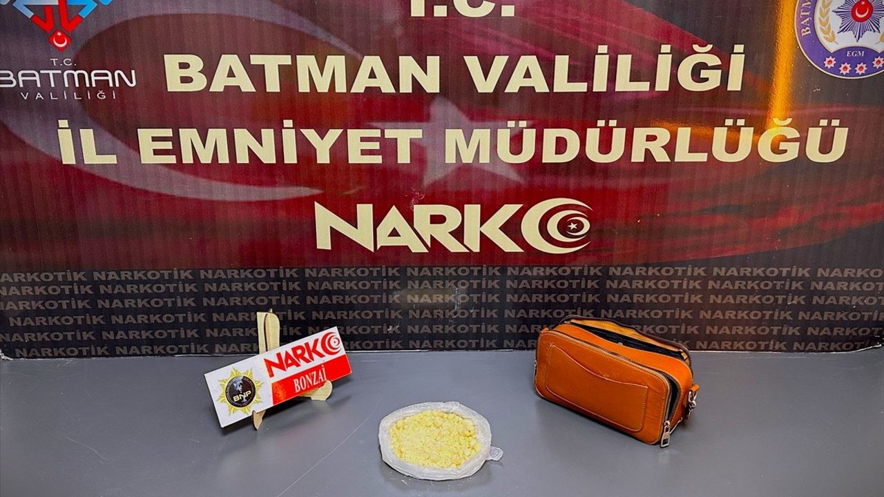 Batman Havalimanında Uyuşturucu İle Yakalanan Zanlı Tutuklandı