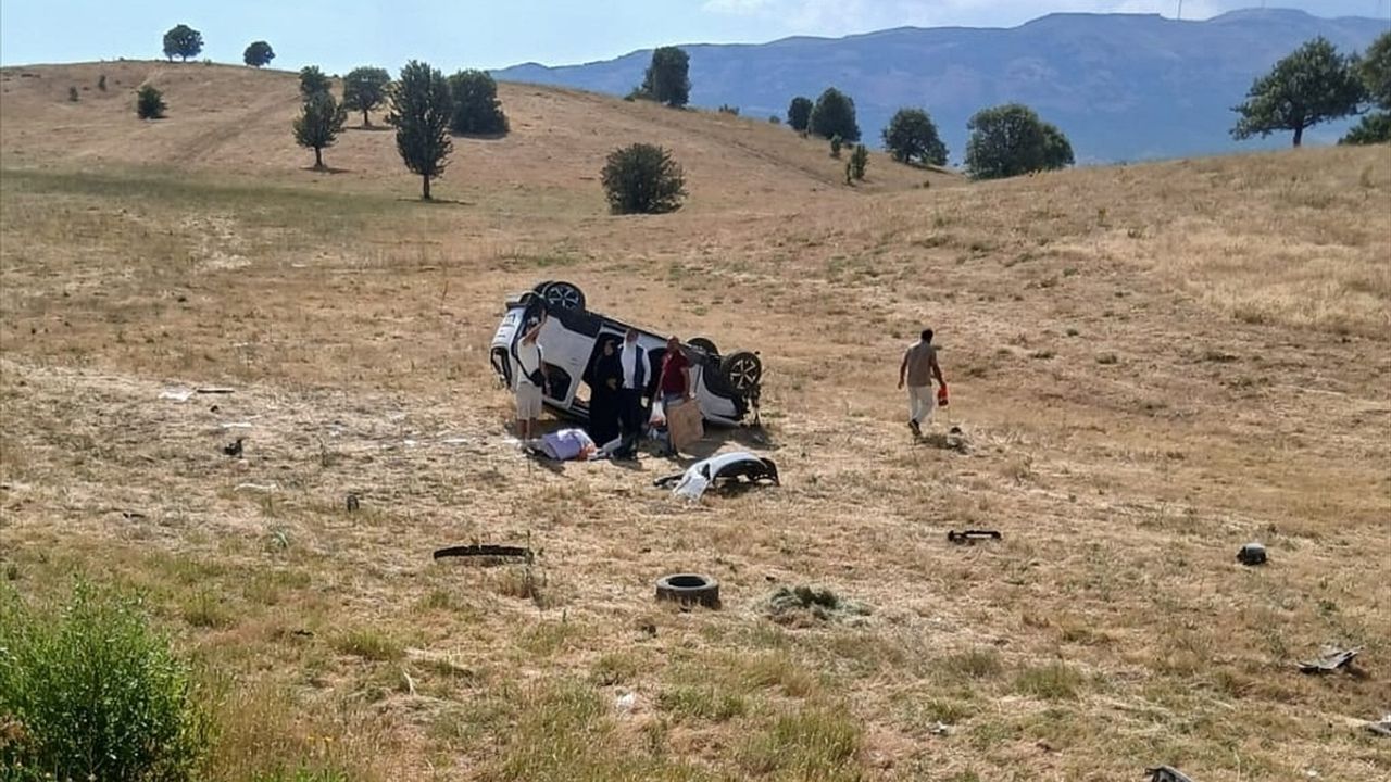 Bingöl'de Trafik Kazası: 1 Çocuk Hayatını Kaybetti, 7 Yaralı