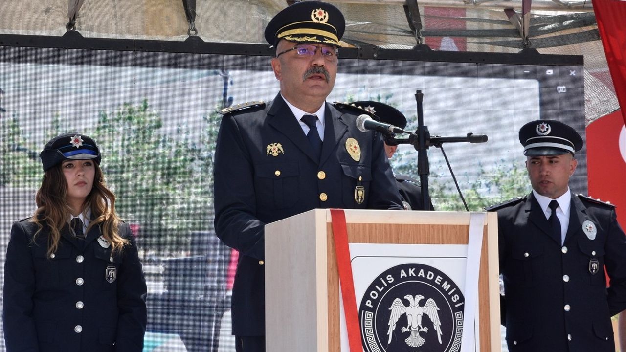 Bitlis'te 213 Polis Adayı Mezuniyet Coşkusu Yaşadı