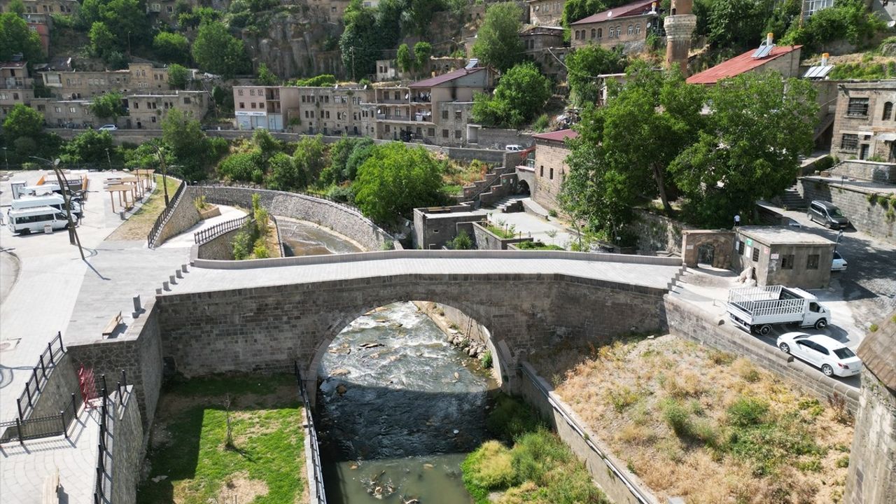 Bitlis Vakıflar Bölge Müdürlüğü'nden 6 İl Daha İçin Restorasyon Hamlesi