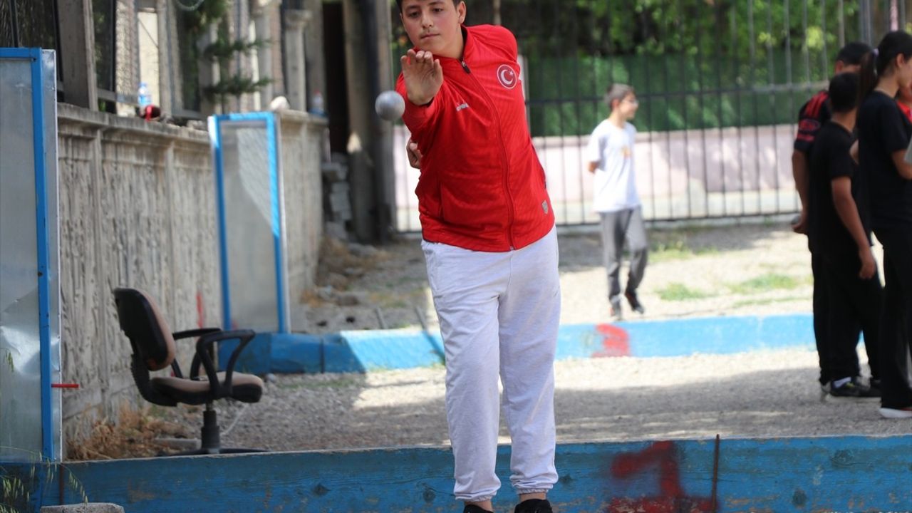 Boccede Başarı Hikayesi: Erkan Özer 3 Yılda 8 Madalya Kazandı