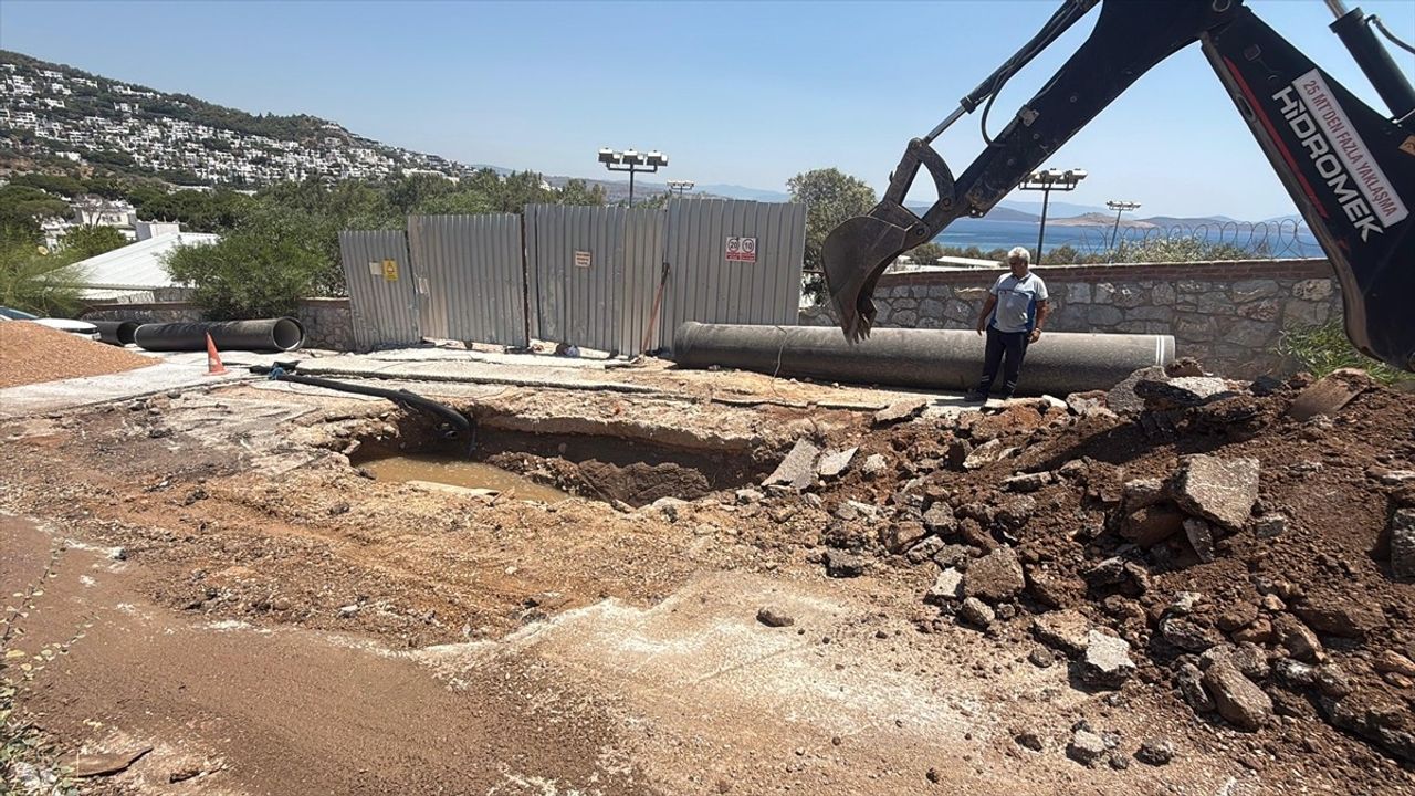 Bodrum'da İçme Suyu Hattı Patladı