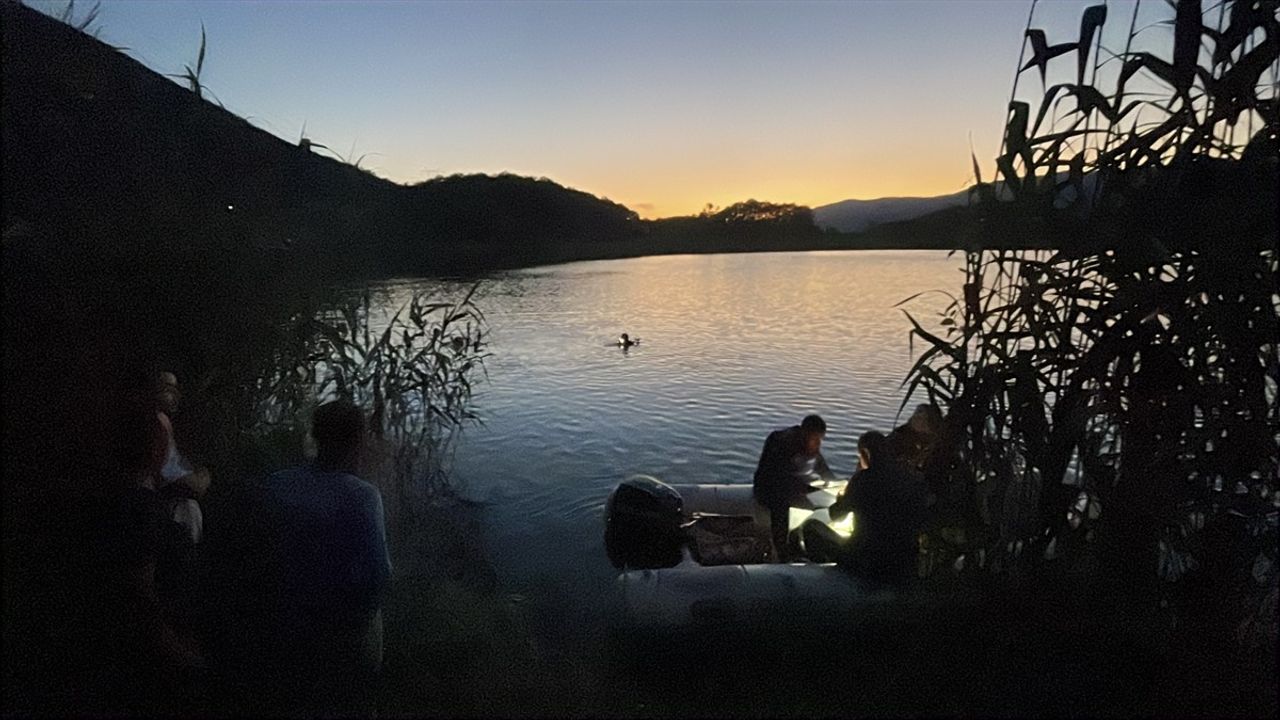 Bolu'da Gölette Kaybolan Genç İçin Arama Kurtarma Çalışması Başlatıldı