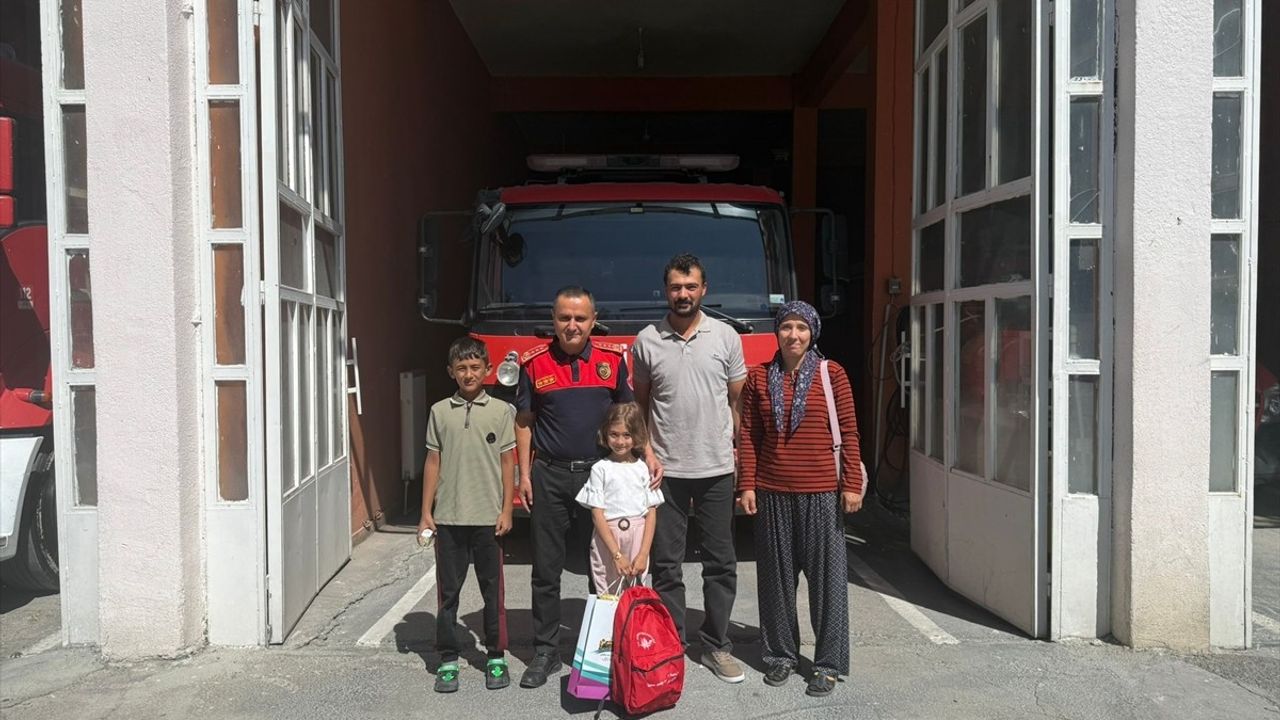 Burdur'da Cesur Çocuk Yangını Fark Etti