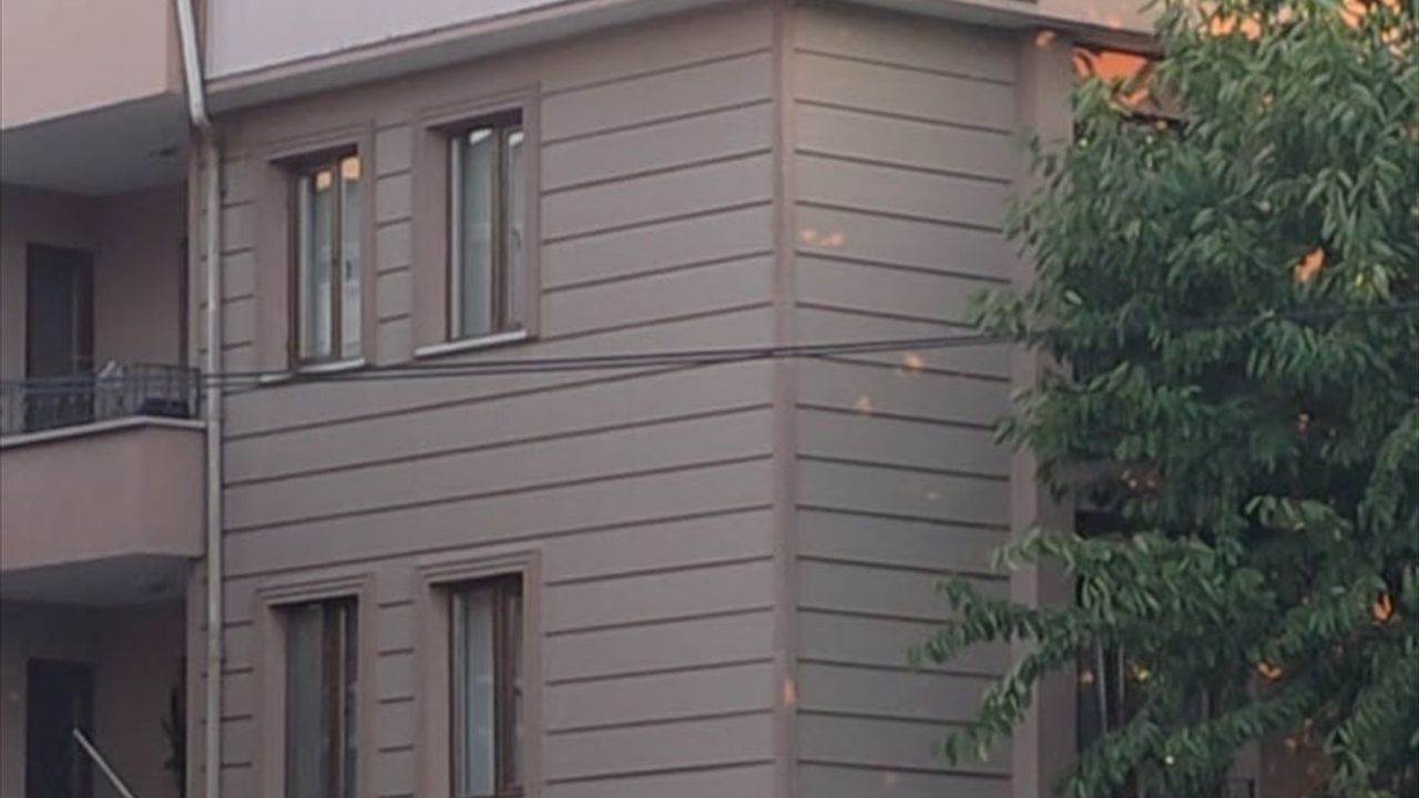 Bursa'da 2 Yaşındaki Çocuk 4. Kattan Düştü