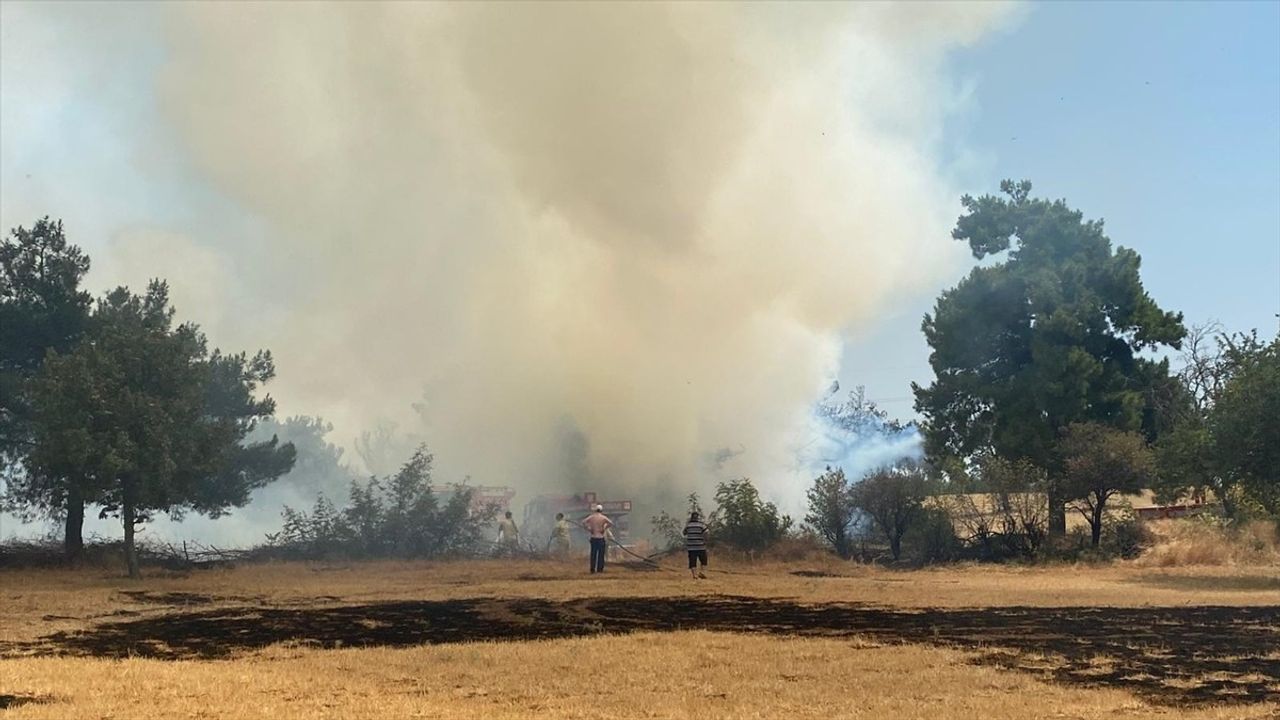 Çanakkale'de Orman Yangınına Hızla Müdahale Ediliyor