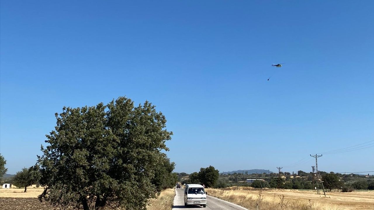 Çanakkale'de Tarım Arazisinde Yangın: Hava ve Kara Ekipleri Seferber Oldu