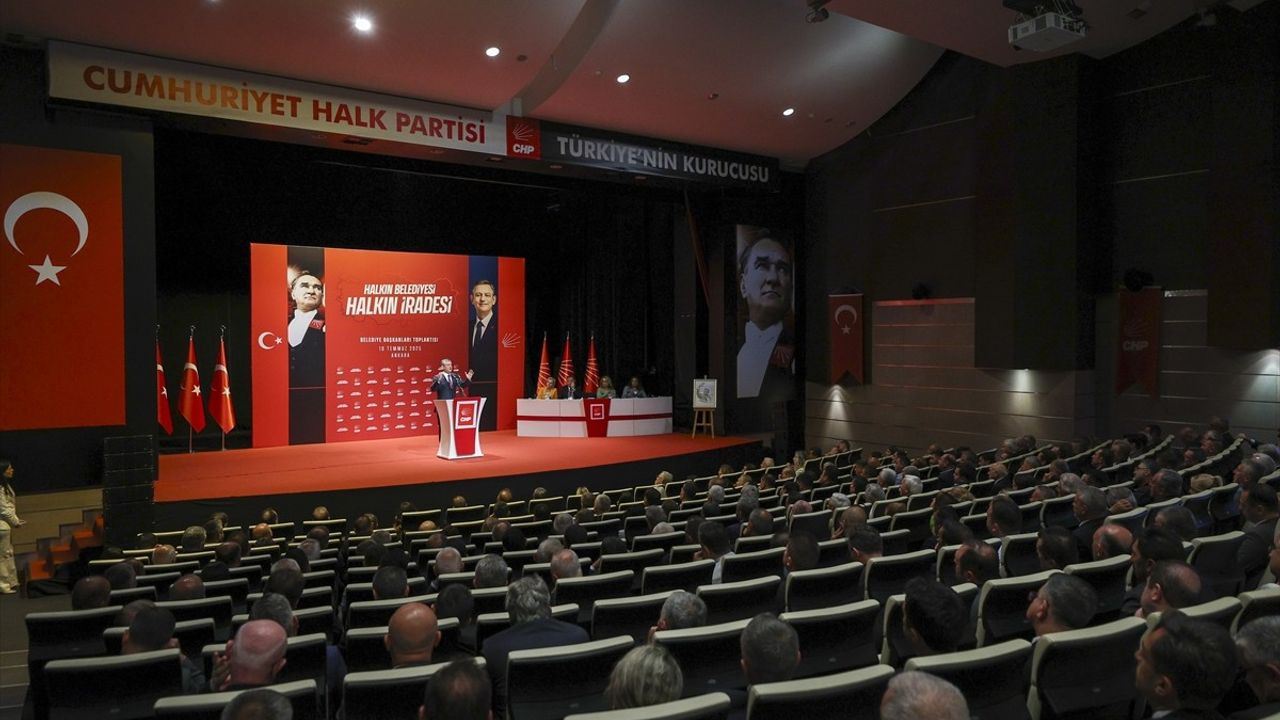 CHP'de Belediye Başkanları Toplantısı Yapıldı