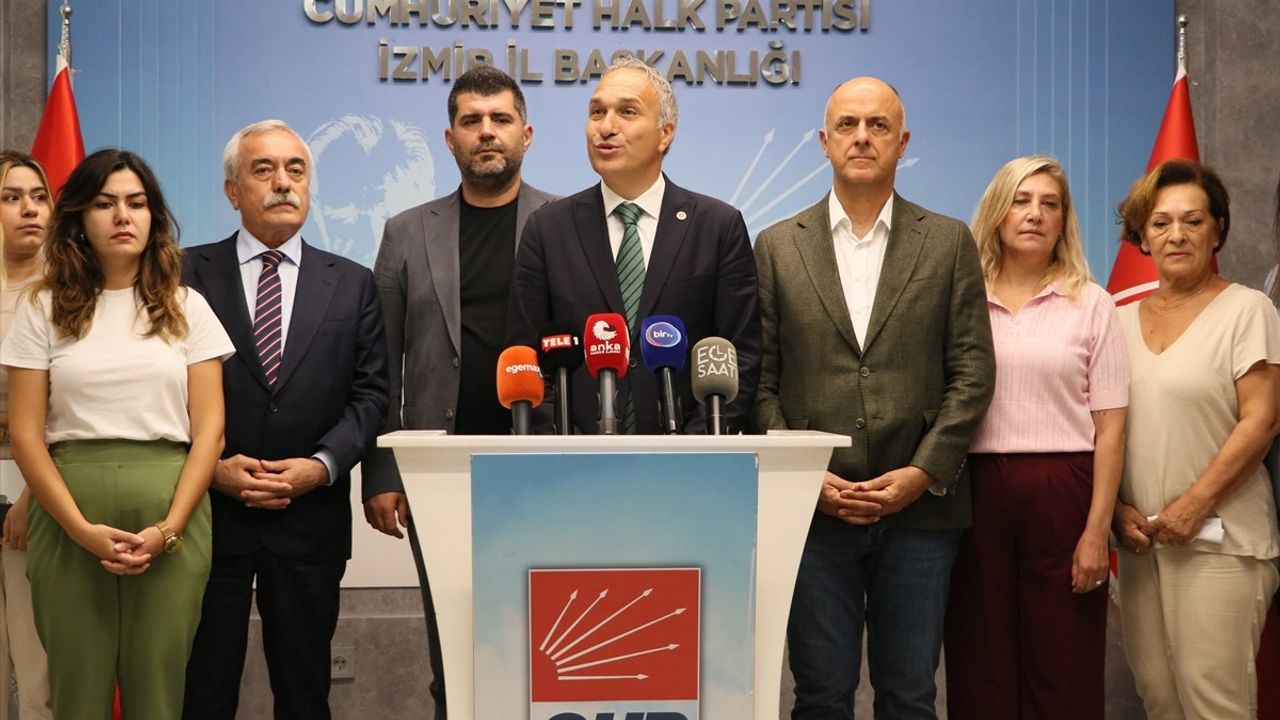 CHP Genel Başkan Yardımcısı Özçağdaş'tan İzmir Yolsuzluk Soruşturmalarına İlişkin Açıklamalar