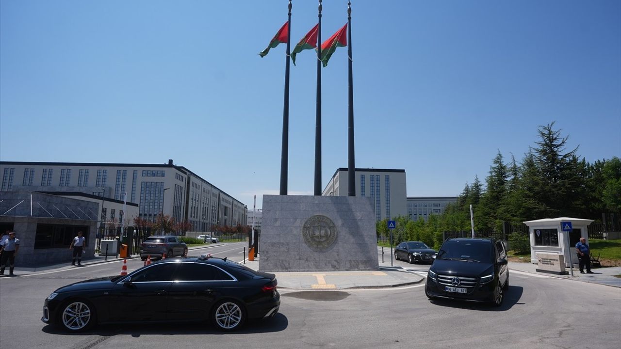 CHP Genel Başkanı Özel, Yargıtay Cumhuriyet Başsavcısını Ziyaret Etti