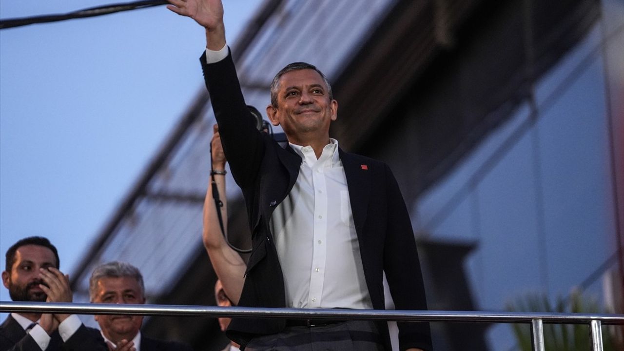 CHP Genel Başkanı Özgür Özel'den Sancaktepe Mitinginde Önemli Açıklamalar