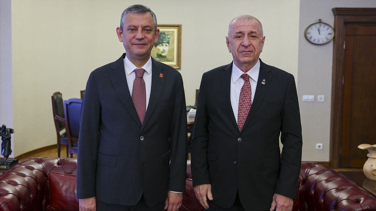 CHP ve Zafer Partisi Liderlerinden Antalya'nın Geleceği Üzerine Kritik Görüşme