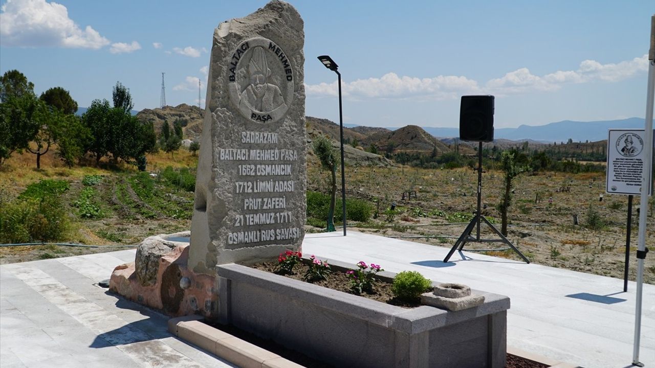 Çorum'da Baltacı Mehmed Paşa İçin Anıt Mezar Açıldı