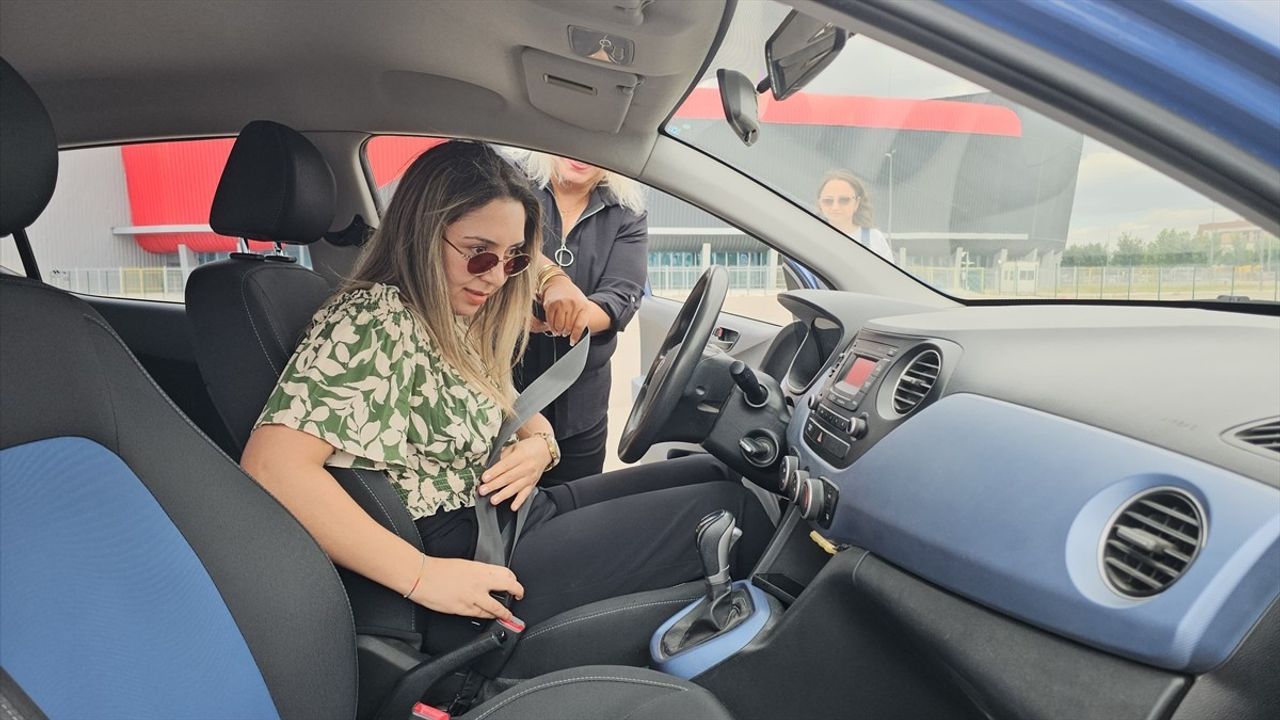 Çorum'da Görme Engellilere Özel Araç Kullanma Etkinliği