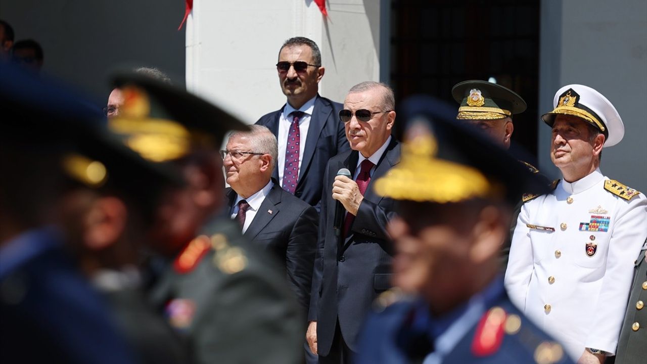 Cumhurbaşkanı Erdoğan 6 Yeni Camiyi İbadete Açtı