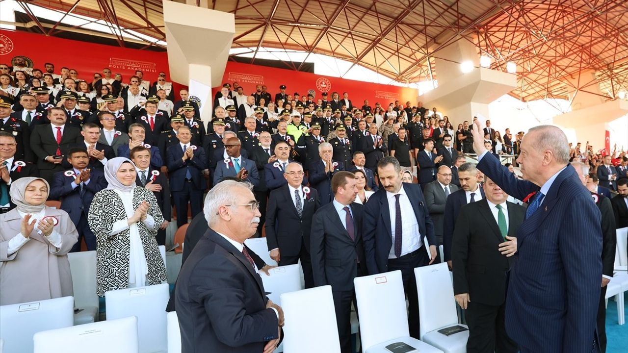 Cumhurbaşkanı Erdoğan, Polis Akademisi Mezuniyet Töreni'nde Konuştu
