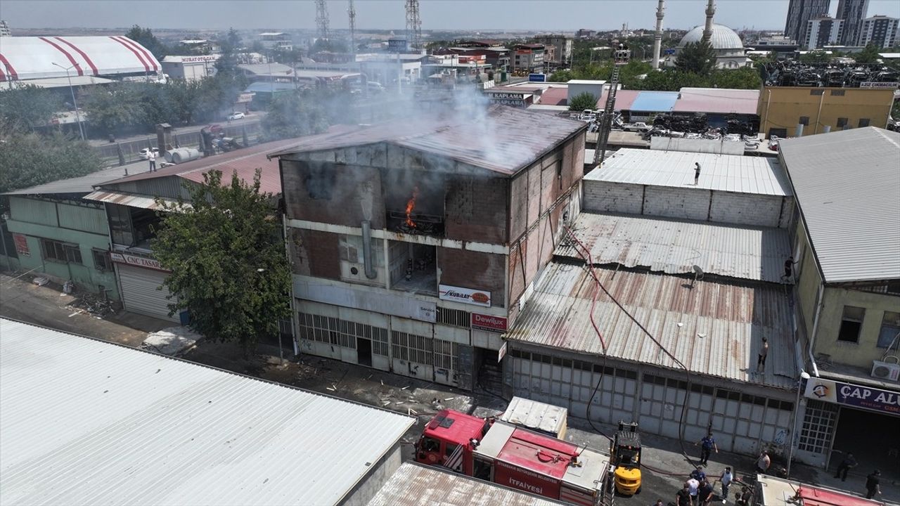Diyarbakır 1. Sanayi Sitesi'nde Yangın Çıktı