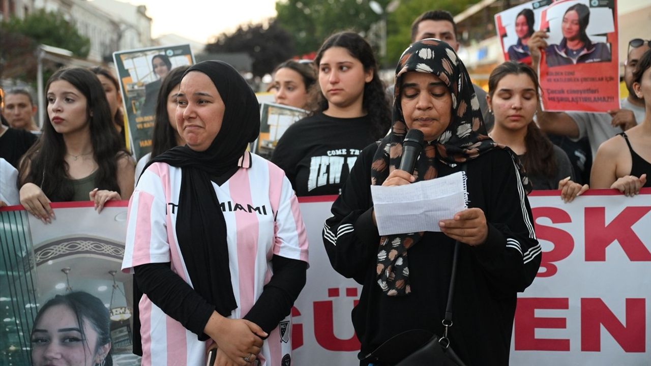 Edirne'de 15 Yaşındaki Gülden Coni İçin Adalet Yürüyüşü Düzenlendi