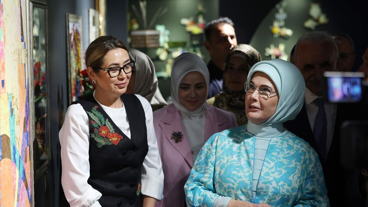 Emine Erdoğan, Ümraniye Çevre Şenliği'nde çocuklarla buluştu